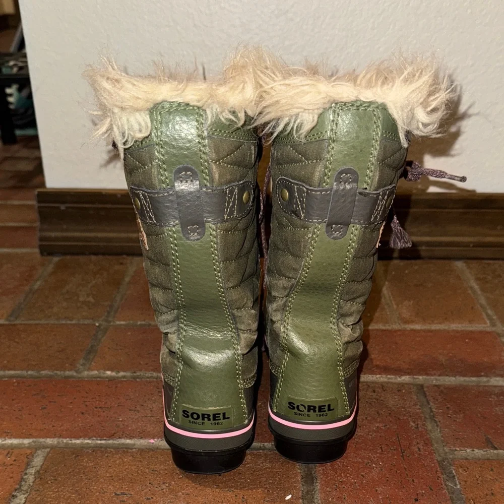Sorel Olive‎ Fur-Lined Boots